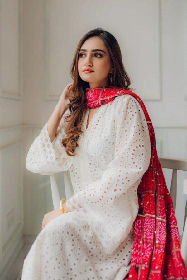 AGHA NOOR 3PC EMBROIDERED SUMMER COLLECTION 2025 - Image 4